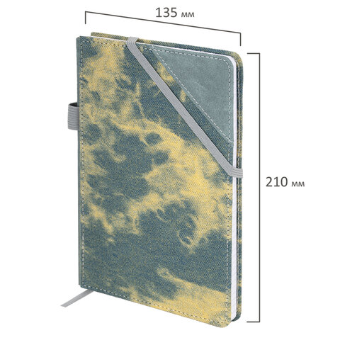 Блокнот А5 135x210 мм BRAUBERG "Denim", ткань/экокожа, резинка, держатель, 80 л., клетка, синий, 117139