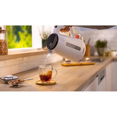 Чайник BOSCH TWK1M121, 1,7 л, 2400 Вт, закрытый нагревательный элемент, пластик, белый