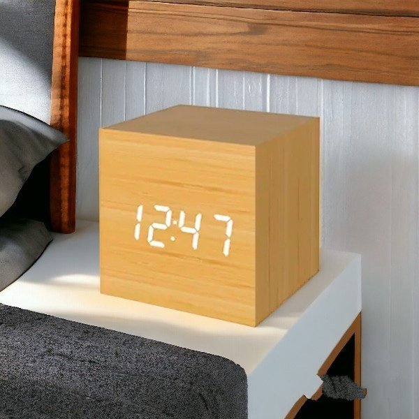 Многофункциональные часы - погодная станция / Электронные часы с корпусом кубической формы