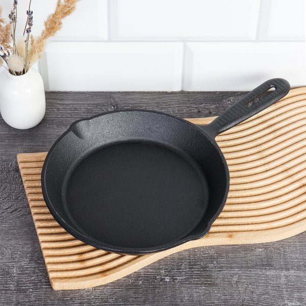 Сковорода чугунная с ручкой 20х3,2 / Y20YB /уп 20/