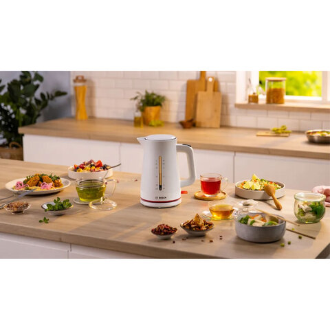 Чайник BOSCH TWK3M121, 1,7 л, 2400 Вт, закрытый нагревательный элемент, пластик, белый