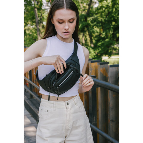 Сумка на пояс HEIKKI PROMPT (ХЕЙКИ), 2 отделения, регулируемый ремень, светоотражающие элементы, черная, 35х14х4см, 273922