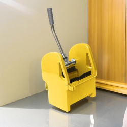 Отжим для мопа универсальный вертикальный желтый