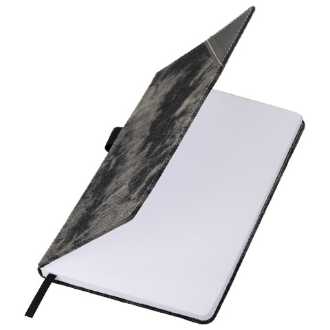 Блокнот А5 135x210 мм BRAUBERG "Denim", ткань/экокожа, резинка, держатель, 80 л., клетка, черный, 117140