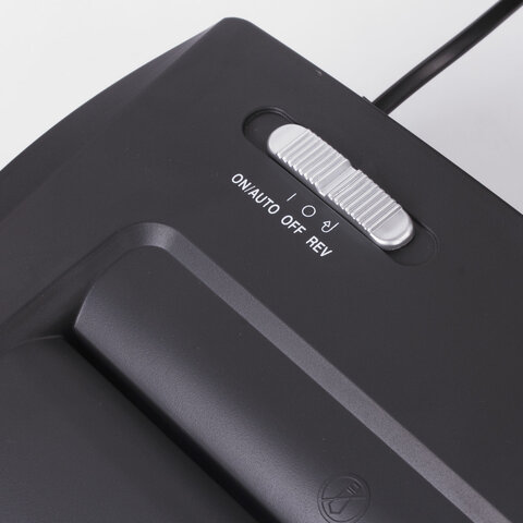 Уничтожитель (шредер) BRAUBERG S8-S, 2 уровень секретности, полоски 6 мм, 8 листов, корзина 15 литров, 531088