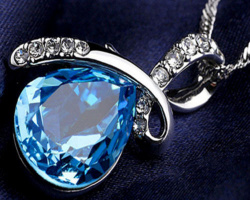 Кулон на цепочке  "Капля Росы"