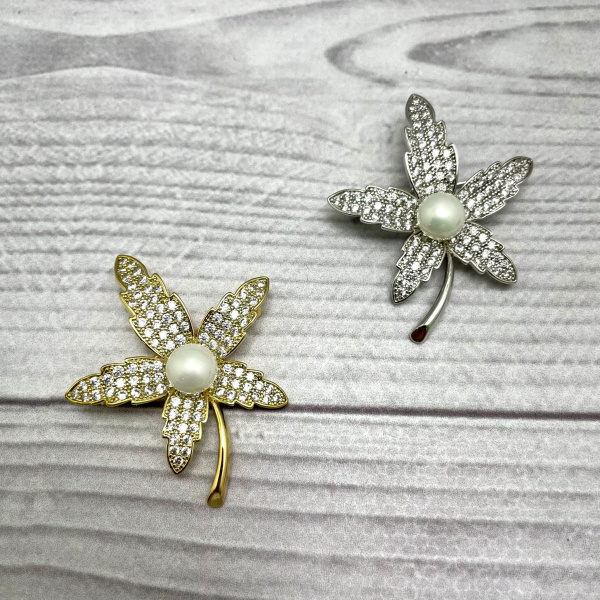 Бижутерия брошь "Пятилистный клевер" 4 см