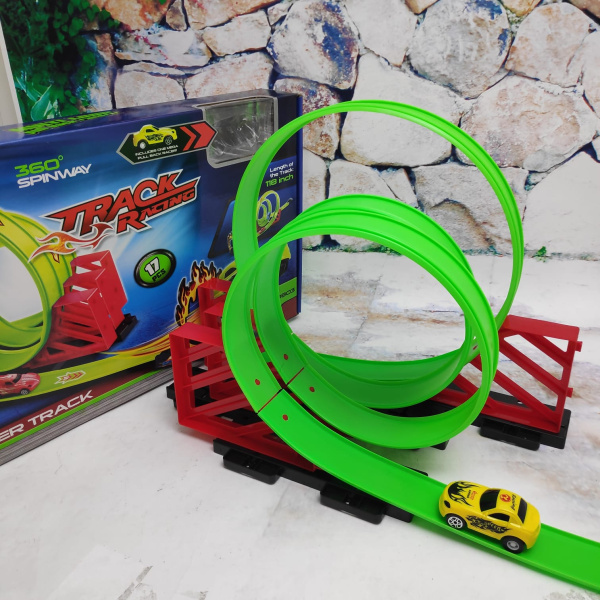 Гоночный трек "Тройная петля" SHANTOU YISHENG 17 элементов, 300 см + машинка