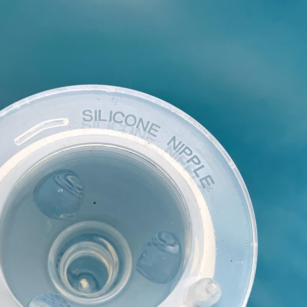 Силиконовая соска (комплект 2 шт) BABY FLOW  с отверстием размера M (средний поток) с 3 месяцев