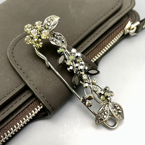 Бижутерия брошь "Каменный цветок" 7.5 см