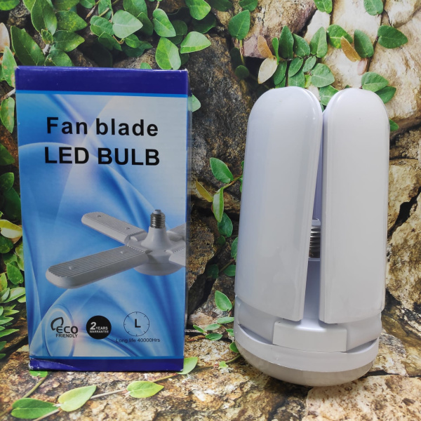 Складная светодиодная лампа в форме вентилятора Fan Blade Led Bulb 75W E27 с четырьмя лопастями (белая)