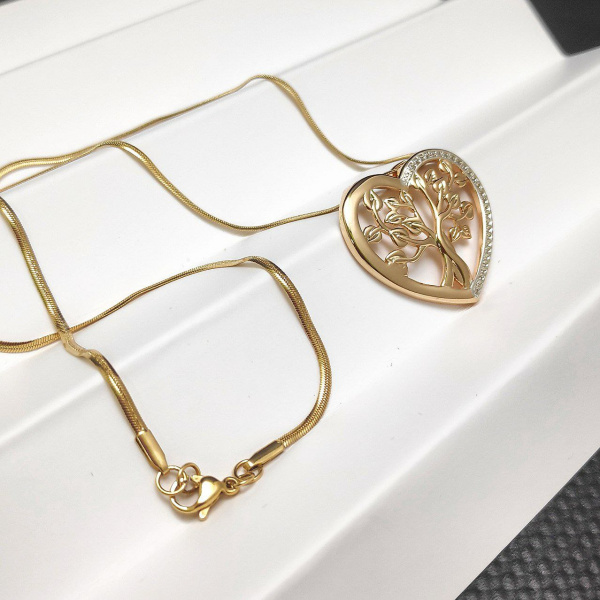 Подвеска Дерево жизни в сердце / Кулон 3,0 см. на цепочке Snake "Сингапур" под золото / Украшение женское на шею в обрамлении камней