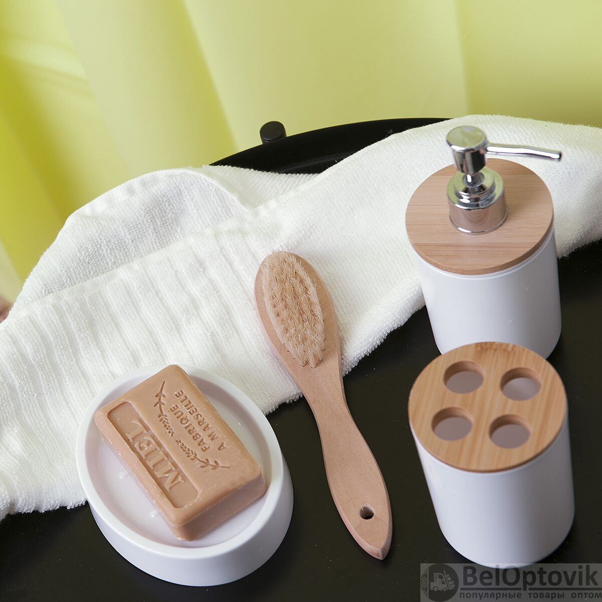 Стакан для зубных щеток пластиковый с бамбуковой крышкой "Fresh"