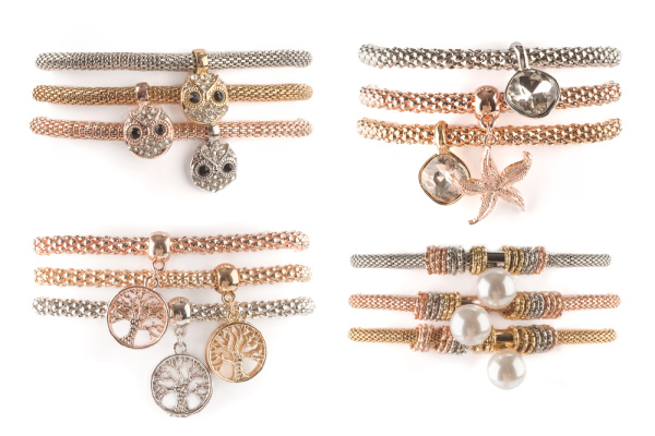 Браслет с кулоном