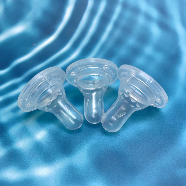 Силиконовая соска (комплект 2 шт) BABY FLOW узкое горло, отверстие размер M (средний поток), с 3 месяцев