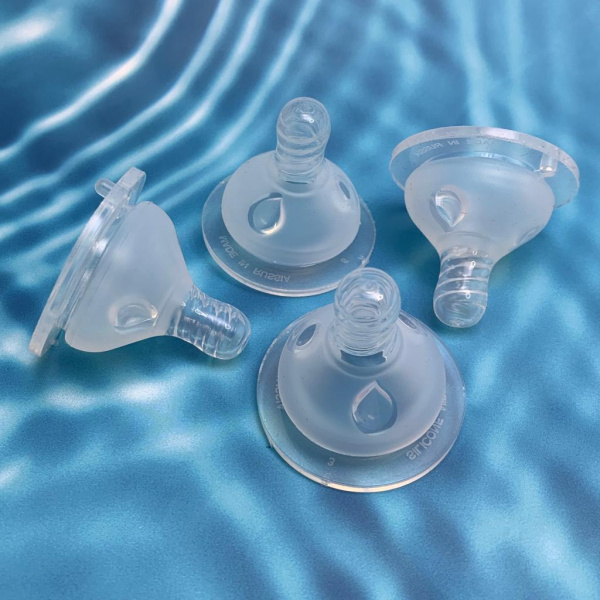 Силиконовая соска (комплект 2 шт) BABY FLOW с отверстием размера S (медленный поток), с рождения