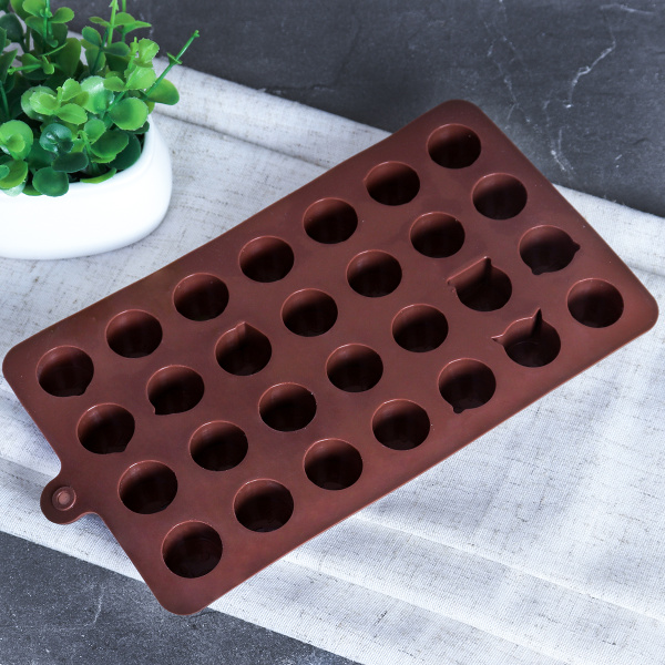 Форма для конфет мармелада и льда 28 ячеек силиконовая Смайлики / HL-341 / уп 300/ 19,8*11*1,5 см