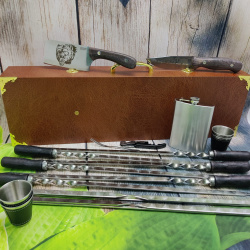 Набор для шашлыка и гриля в чемодане «Барс» 16 предметов