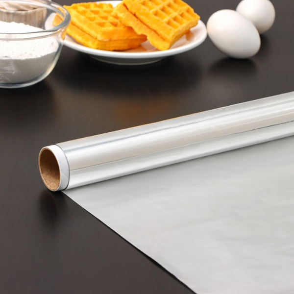 Фольга алюминиевая 0,3*10м, пищевая, для запекания Home Queen