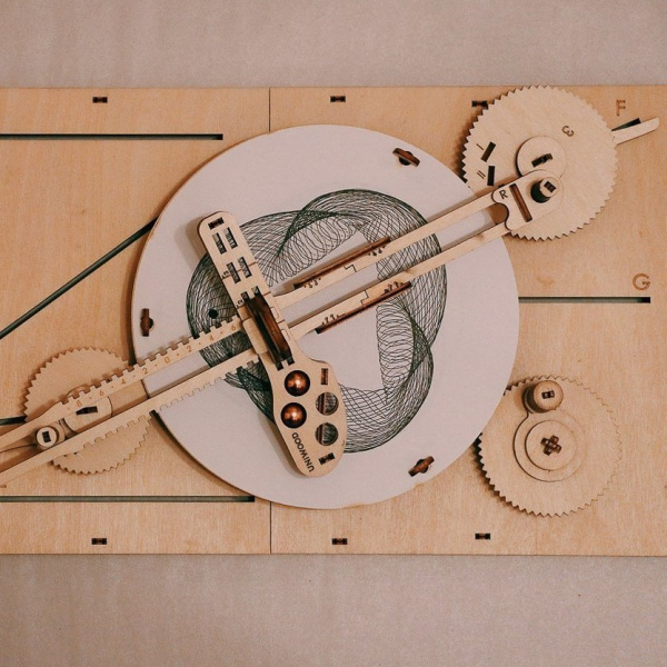 Деревянный конструктор (сборка без клея) “Машина для рисования UNIGRAPH” UNIWOOD