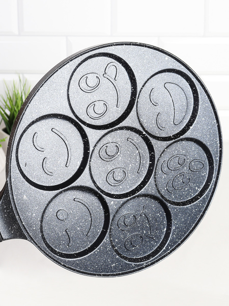 Сковорода блинная 24 см для панкейков Смайлик / KL-524 /уп 24/ 0,54