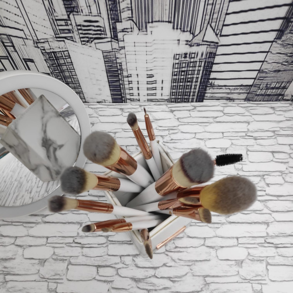 Набор кистей Premium класса с подставкой BH Signature Rose Gold – 13 кистей Piece Brush Set Нежный мраморно - белый с золотом
