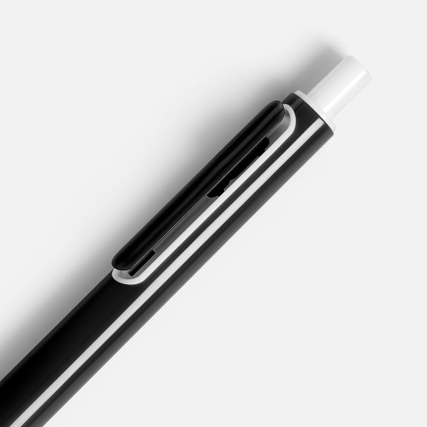 Ручка шариковая Outliner, черная с белым, 14,6х1,1 см