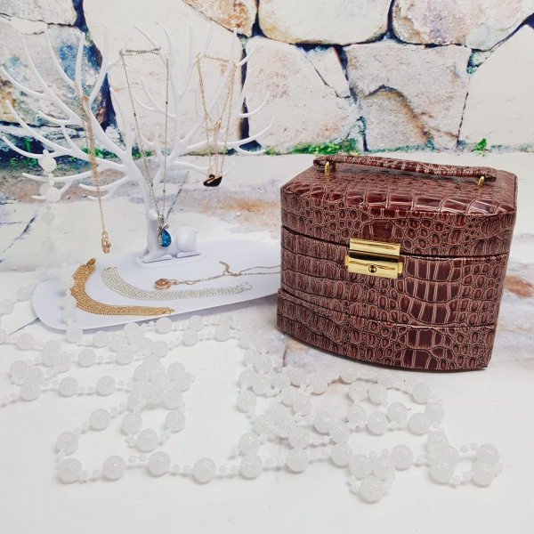 Шкатулка-автомат для украшений под кожу питона BL-5117 бордовая