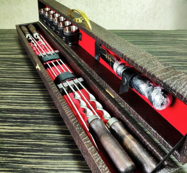 Набор для шашлыка и гриля в чемодане Царский №6.2 Элит Кизляр России, 11 предметов