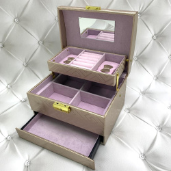 УЦЕНКА!  Шкатулка автомат Amberhall для украшений  Три полки 14х18х11 см Бежевая (F113)