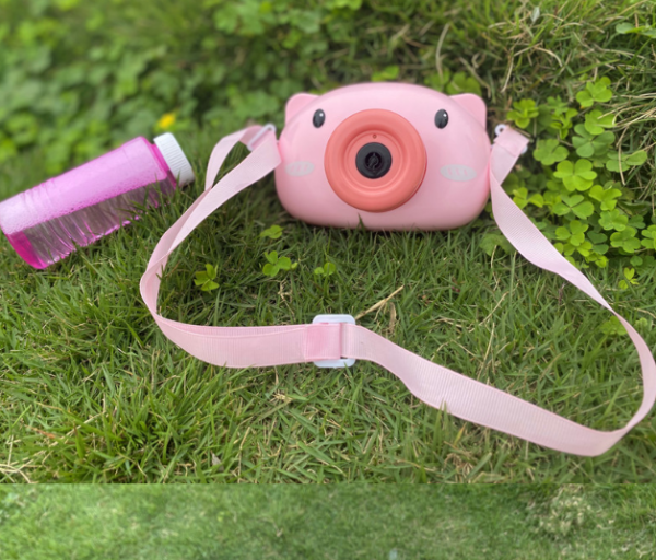 Мыльный Пузырятор Bubble Camera "Свинка Пеппа" Фотоаппарат для создания Музыкальных мыльных пузырей + 2 флакона мыльных пузырей Бежевая Свинка