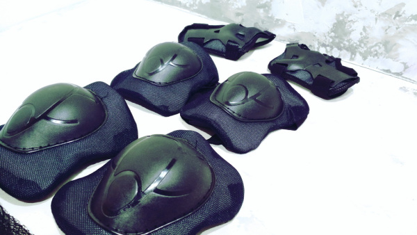 Набор защиты (наколенники, налокотники, наладонники), 6 предметов Н-2. Цвета MIX