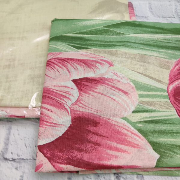 Постельное белье, бязь Комплект двух спальный (175*215 см; 180*215 см; 70*70-см -2 шт) Сирень 3D Живые фотографии внутри