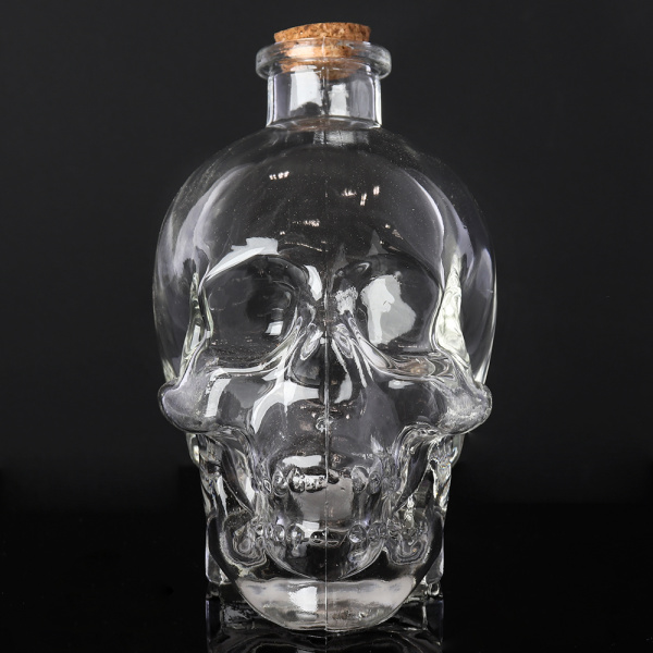 Графин-штоф Череп 850 мл / WR-750 /уп 24/ пробковая крышка