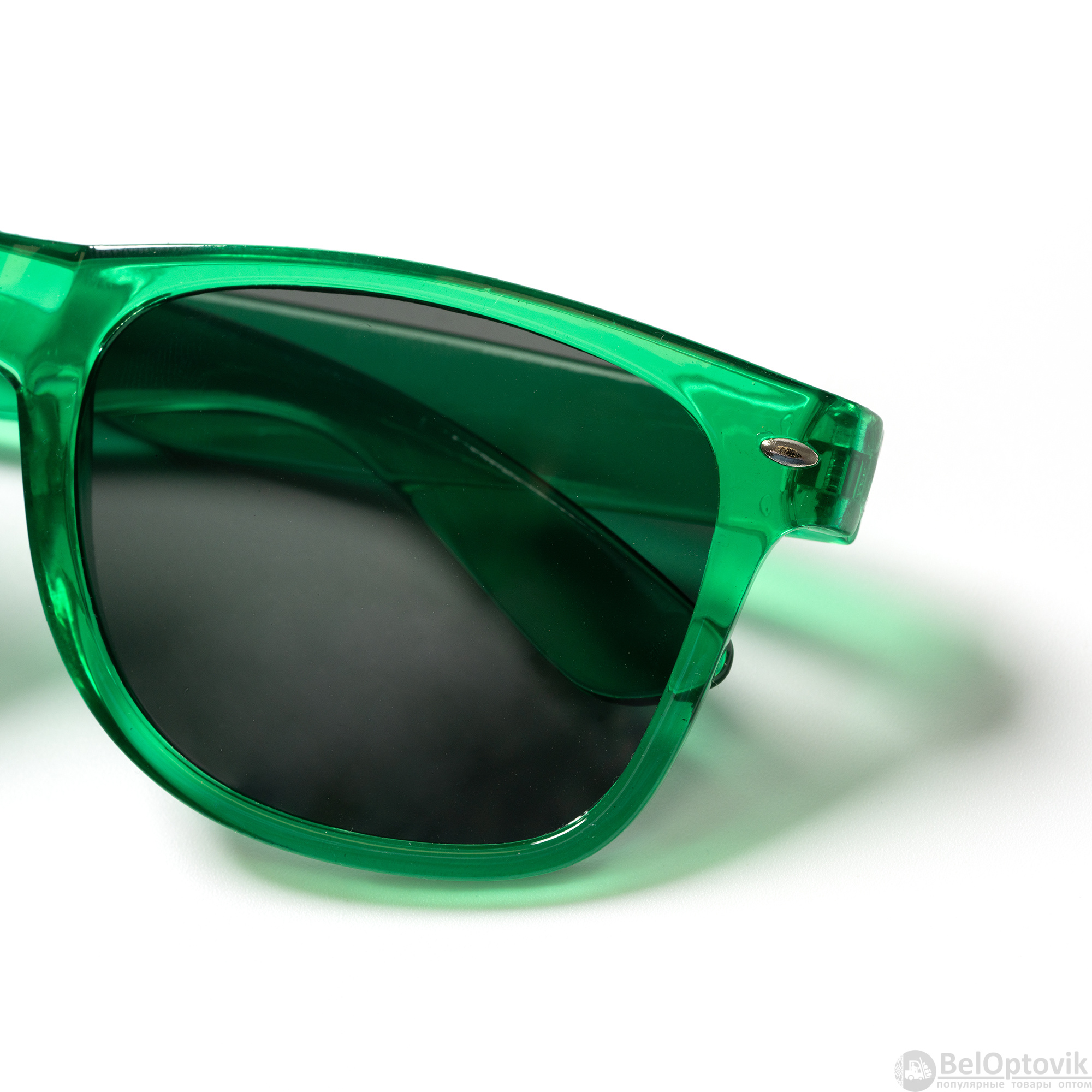 Очки солнцезащитные BARI / Солнечные очки с защитой UV400 в цветной полупрозрачной оправе