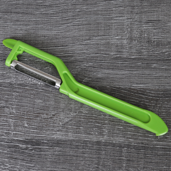 Терка для овощей и корейской моркови с 5 насадками с держателем и овощечисткой 31х11см / T-892 /уп 60/ 0,139