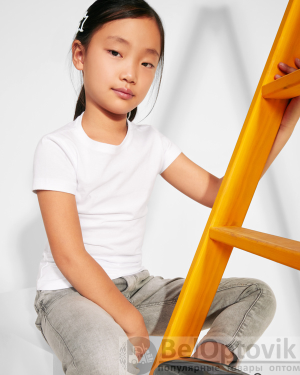 Приталенная детская футболка с короткими рукавами JAMAICA и боковыми швами, цвет в ассортименте