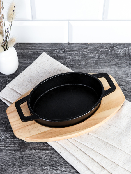 Сковорода чугунная на подставке/ овал 17 см/ CHG-17-850 /уп 12/