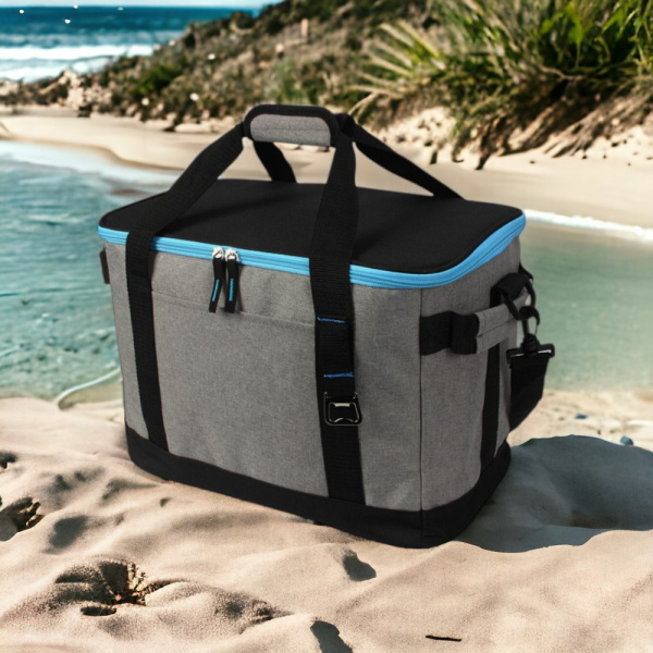 Термосумка 21.5л 9038 с открывалкой для бутылок, серая / Надежная изоляция и удобство в использовании