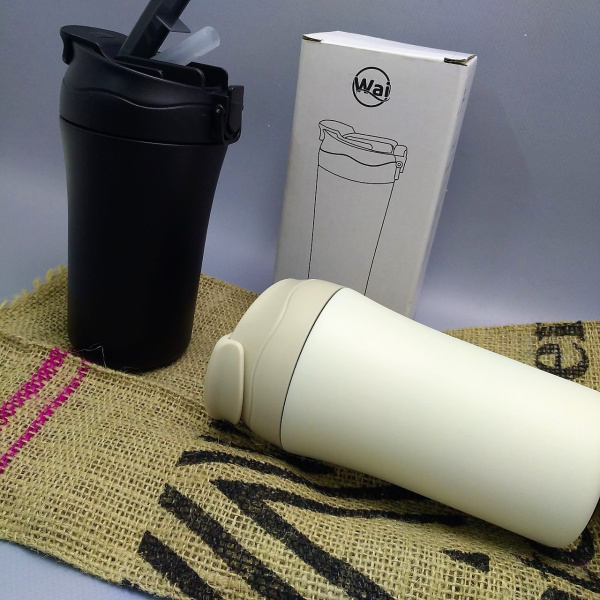 Термокружка Molly 2 в 1 (с трубочкой и классическим отверстием)  с двойными стенками,  450 мл