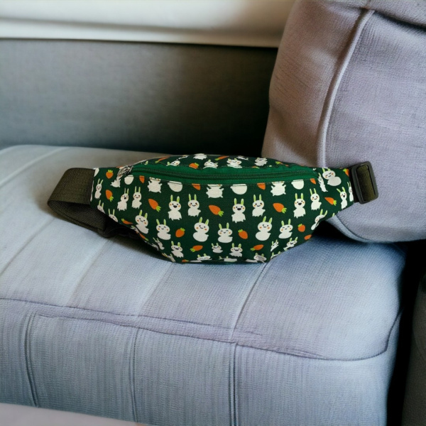 Мягкая игрушка "Бананка", полиэстер, 500 г, зеленая / Праздничный аксессуар для зимних праздников