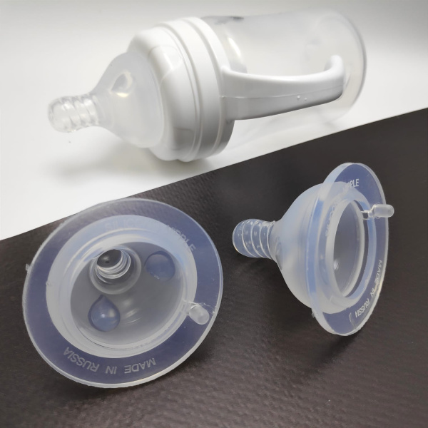 Силиконовая соска (комплект 2 шт) BABY FLOW  с отверстием размера M (средний поток) с 3 месяцев