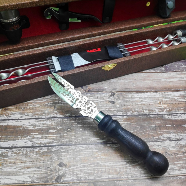 Набор для шашлыка и гриля в чемодане Кизляр Царский №8.1, 17 предметов