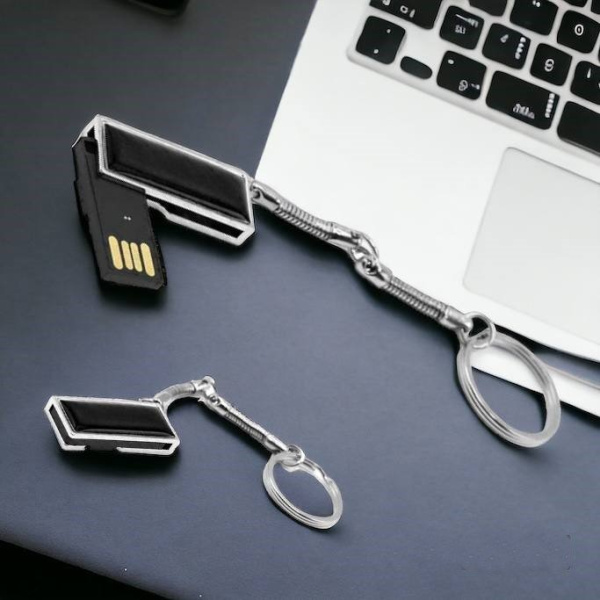 Флешка "Lime" 16 Гб, металл,  с брелком, удобство переноса