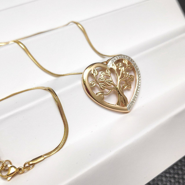 Подвеска Дерево жизни в сердце / Кулон 3,0 см. на цепочке Snake "Сингапур" под золото / Украшение женское на шею в обрамлении камней