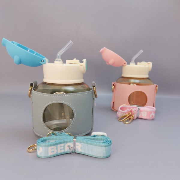 Бутылка "Мишка" в чехле с клапаном, трубочкой и ремешком 550 мл. / Наклейки в подарок!