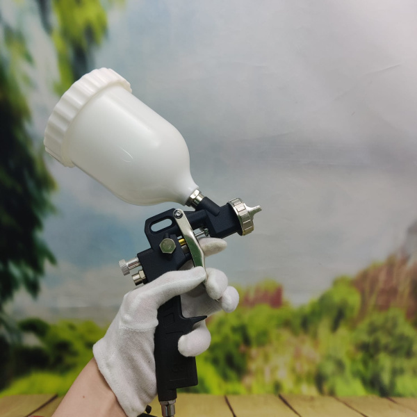 Универсальный пневматический набор инструментов BRADO 5000B5 (краскопульт HVLP, пистолет продувочный, пистолет моечный, пистолет для подкачки шин с манометром, шланг спиралеобразный 5м)