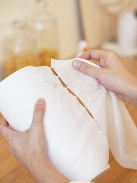 Салфетка для уборки по 70 шт. в рулоне, без ворсинок, для любых поверхностей (44 х 24 см плотность 35 г/м2)