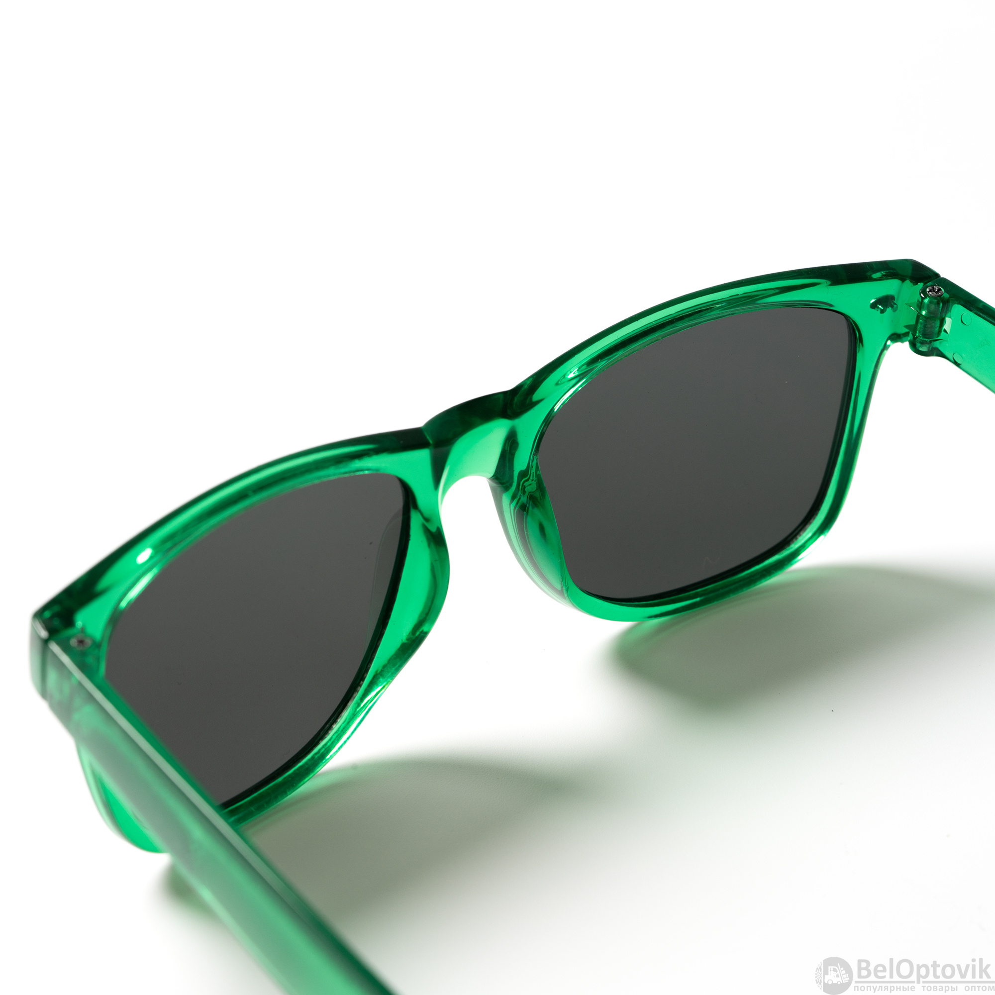 Очки солнцезащитные BARI / Солнечные очки с защитой UV400 в цветной полупрозрачной оправе