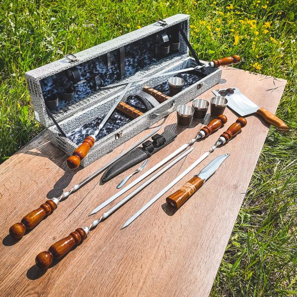 Набор для шашлыка и гриля в чемодане «Царский» 13 предметов